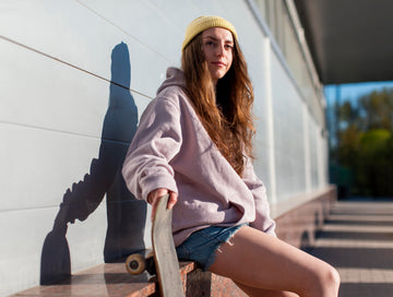 8 Cool Women’s Streetwear Hoodies To Grab